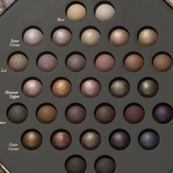 Eye shadow brand new - Picture 3 of 3